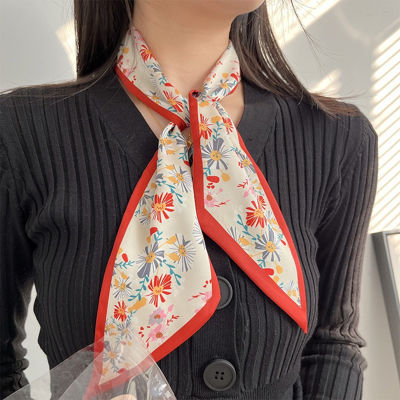 Women Fashion Red Floral Scarf - Useful Tech Accessories recension och pris